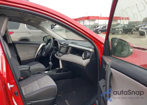 2015 Toyota Rav4 Xle z USA, uszkodzony, nr VIN JTMRFREVXFD111719